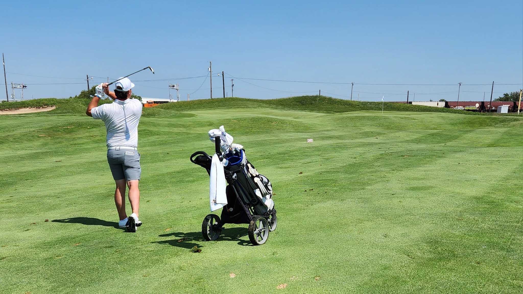 MCC golfers shoot par to regain momentum at National Tournament